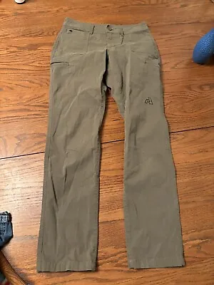 Eddie Bauer First Ascent Outdoor Hiking Pants Womens 4  • $25