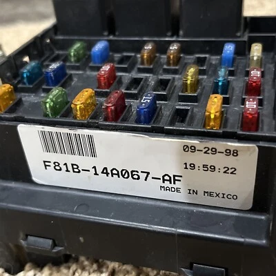 $119 • Buy 1999 Ford F250 F350  Super Duty Diesel Fuse Box Relay Panel F81b-14a067-af