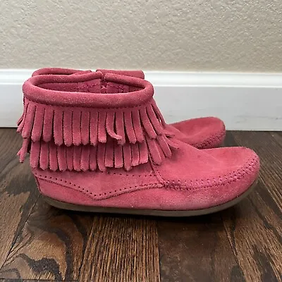 Minnetonka Girls Moccasin Fringe Pink Ankle Leather Boots Side Zip Size 13 • £28.38