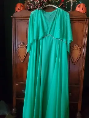 Mike Benet Womans Green Evening Gown 1980’s With Scar  Fit Size XL      $45.00 • $45