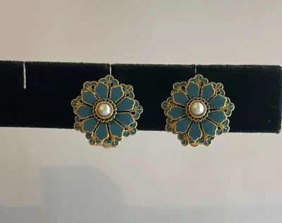 Vtg MMA Metropolitan Museum Art Blue Enamel Flower Pearl Earrings Gold Tone Clip • $39.99