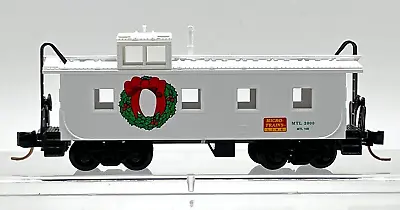 N Micro Trains 100090 36' Offset Cupola Christmas Holiday Caboose Mtl 2000 • $39.99