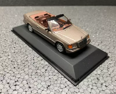 Mercedes-Benz E-class Cabriolet A124 1994 Rosewood 1:43 Minichamps 430033532 • £44.99