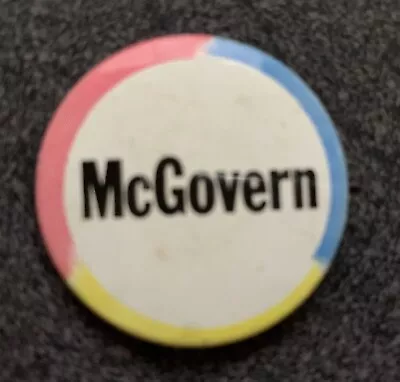 1972 GEORGE McGOVERN 1 1/2  Political Campaign Button Pin • $7