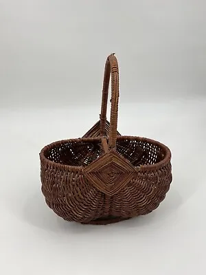 Vintage Egg Gathering Basket Gods Eye Round Hand Woven Butt Rustic Farmhouse • $24
