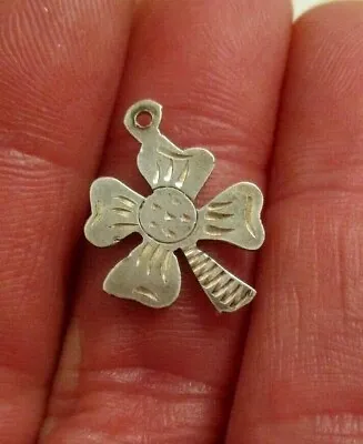 Vintage STERLING SILVER 925 DIAMOND CUT FOUR LEAF CLOVER CHARM TAXCO MEXICO • $10.99