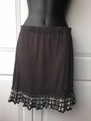 Stretch Pull On Skirt Knee Length MAX EDITION Black White Size S Dots Ruffle Hem • $7.99