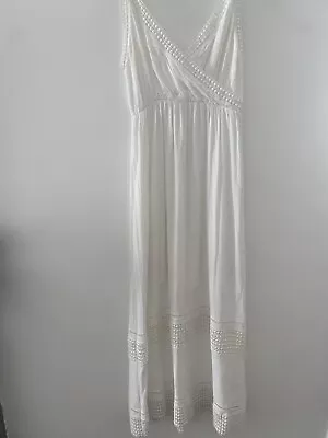 $29 • Buy Forever New White Embroidered Lace Trim Dress Size 10 Fully Lined