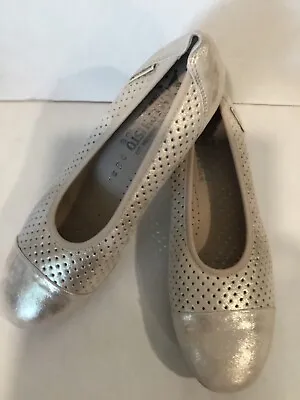 Mephisto US 8 EU 5.5 Erika Perforated Flats Ballet Casual Silver Leather Shoes • $38