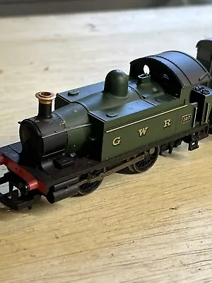 Hornby OO Gauge Train GWR 0-4-0 Tank Engine - 107 And Two Box Wagons • £8