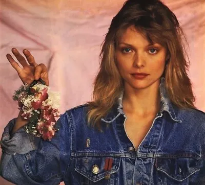 Michelle Pfeiffer - Interesting Headshot !! • $2.22