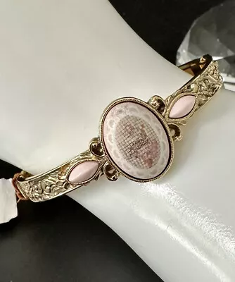 Vintage LOREE 1980s Pink Cameo Bangle Bracelet Gold Tone With Tags • $24.95