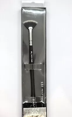 Zoeva 137 Petit Fan Makeup Brush • £9.99