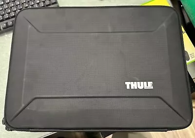 Thule Gauntlet MacBook Pro Sleeve Laptop Case. Fits A 16 -15  Clean Condition • $30