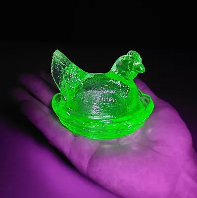 GREEN VASELINE GLASS URANIUM GLASS HEN ON NEST CHICKEN DISH WG Candy Bowl Farm • $53.95