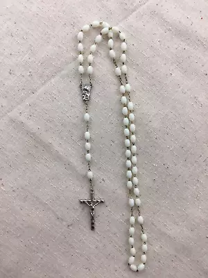 Vintage Catholic White Bead Rosary Silver Tone Crucifix Cross (J5) • $4.99