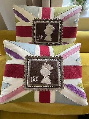 Two Small Cushion With Queen Elisabeth On A Multicolour Flag • £25