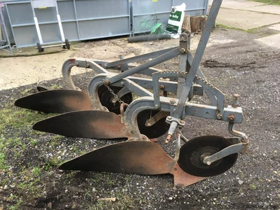 £550 • Buy Ferguson 3 Furrow Plough