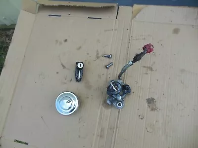 $74.99 • Buy 99-09 Yamaha V Star XVS 1100 CLASSIC Lock Set Ignition Switch Gas Cap & Key 