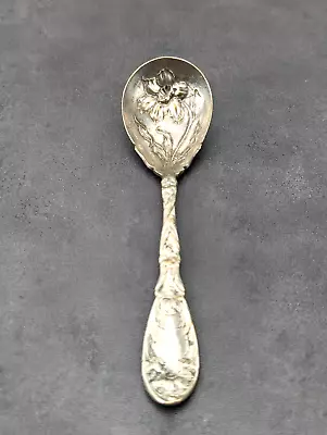 Oxford Silverplate Co Repousse Berry Spoon Narcissus Pattern - Circa  1908 #D3 • $29.90