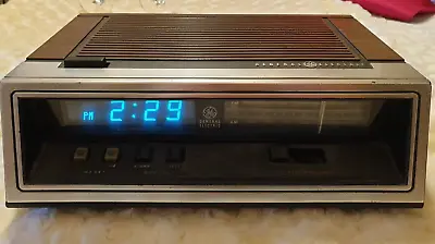 Vintage General Electric Alarm Clock Wood Grain Radio Retro 1981  EA7-4651B • $99
