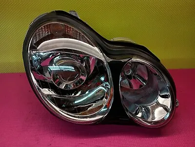 2005-2007 Mercedes W203  Passenger's Side Headlight  • $99.95