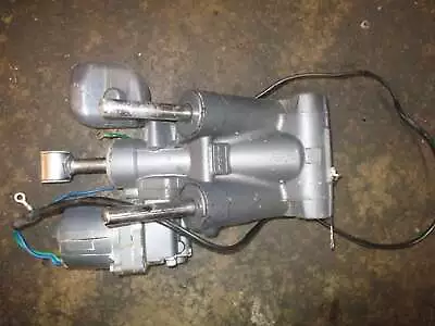 Yamaha 200hp HPDI 2 Stroke Outboard SHOWA Tilt Trim Unit • $400