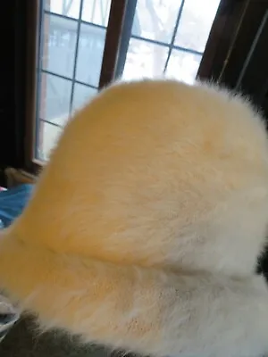 VERY NICE ADJUSTABLE  Marzi Women’s Ivory Furry  Fur Hat From Neiman Marcus • $39.99