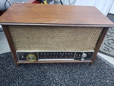 Vintage Zenith AM/FM Tube Radio Table Top - TESTED/WORKING • $40