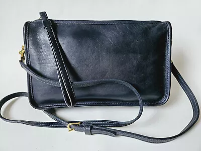 Vintage Coach Zippered Clutch Basic Bag Navy Blue Leather 9455 • $168.99