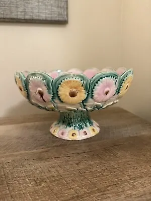 Griffin Smith Hill Pedestal Bowl Majolica Daisy Pattern Antique • $42