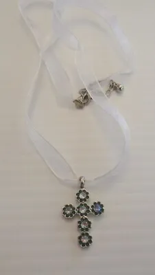 Crystal Rhinestone Green Enamel Flowers White Ribbon Pendant Necklace • $6.99