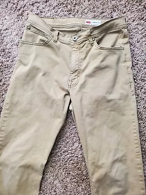 Wrangler Khaki Jeans 31x30 • $12