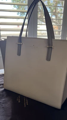 $150 • Buy Kate Spade Tote Bag