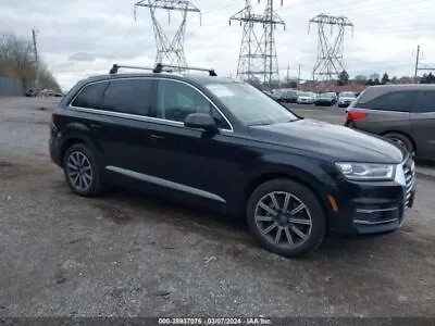 Passenger Right Caliper Front Fits 17-19 AUDI Q7 8890784 • $242.99