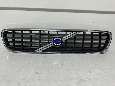 2005-2007 Volvo S40/V50 Front Grille Part # 08620116 • $50