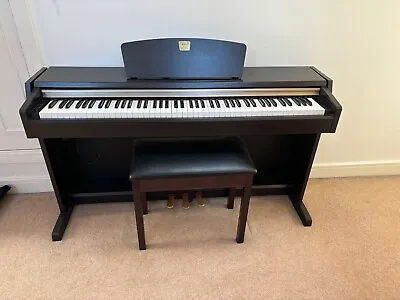 YAMAHA Clavinova Digital Piano CLP-220 In DARKWOOD Excellent Condition • £395