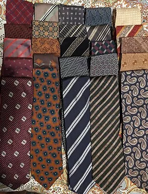 Fantastic Lot Of 25 Vintage Giorgio Armani Men's Silk Neckties ; Made In Italy • $24.99