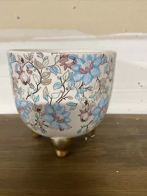 Vintage Porcelain Gold Footed Floral Measuring Cup  • $7