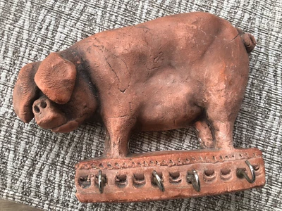 £10 • Buy Pottery Pig Hanging Key Holder FREE UK POSTAGE