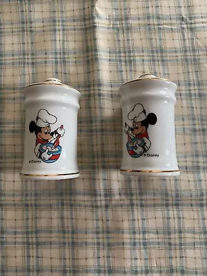 Vtg Chef Mickey Baker Salt And Pepper Shaker Set White With Gold Trim - New • $12.95