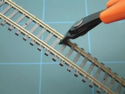 Xuron HO N & Z Scale Track Cutter (2175B) • £17.50