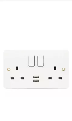 MK K2744 Twin Double 2 Gang Switched Plug Socket With 2 X USB Sockets • £14.50