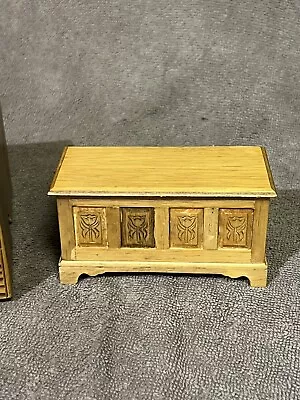 Dollhouse Miniatures George Spencer Collection Wood Blanket Chest • $24.99