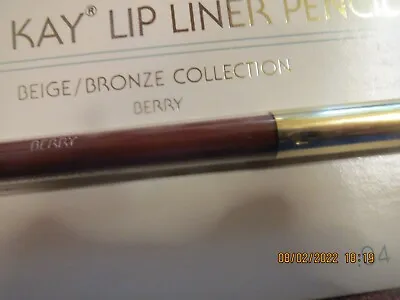 VINTAGE MARY KAY ON A CARD Lip LINER Pencil BERRY WOODEN VERY RARE • $9