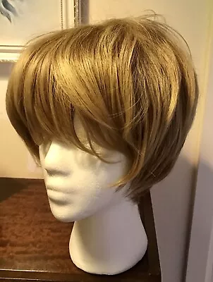 Ladies Synthetic Short Blonde Wig With Fringe NWOT • £9.50