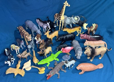$32.99 • Buy Lot Of 35+ Plastic Toy Animals S.H. Jungle Safari Forest