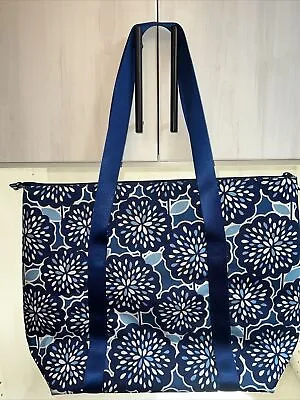 Vera Bradley PETAL SPLASH Large Picnic Cooler Tote Bag 19 X15 X6.5  EUC • $27