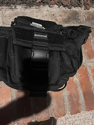Maxpedition Jumbo Versipack  EDC Messenger Shoulder Everyday Carry Pack Black • $80