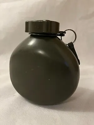 Hungarian Army Water Bottle M70 Metal Canteen Green Metal Flask Military Surplus • £10.99